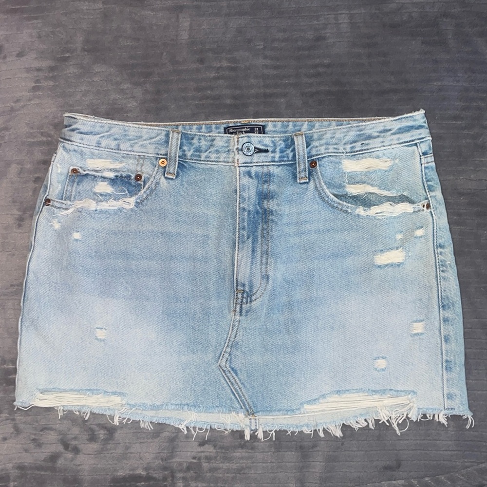 Abercrombie and Fitch low rise micro mini skirt